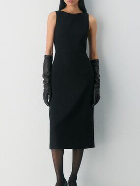 ISO Aritzia Bond Maxi Dress size 2, any color